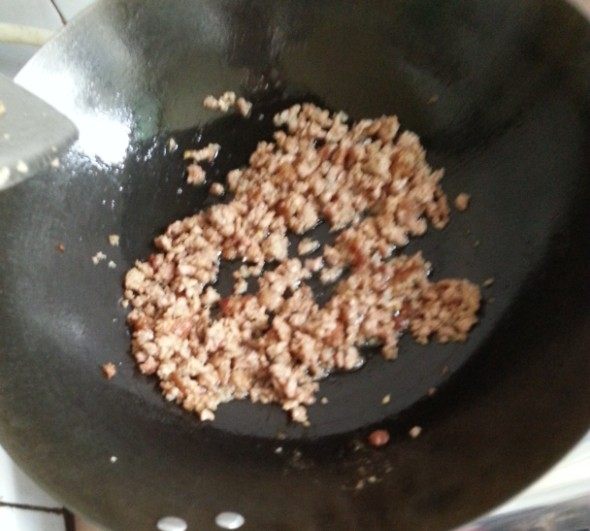 香菇酱肉包步骤7