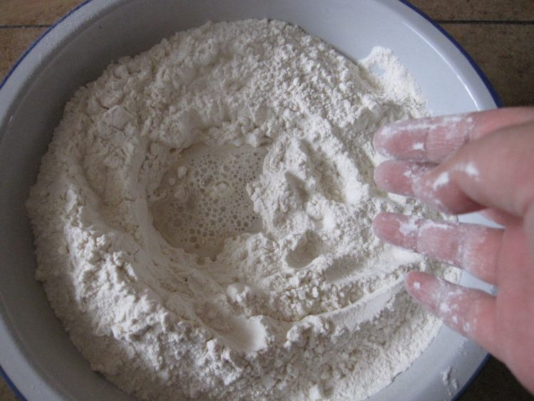 胡萝卜肉蒸包步骤2