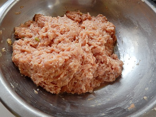 豆角肉末包子步骤6