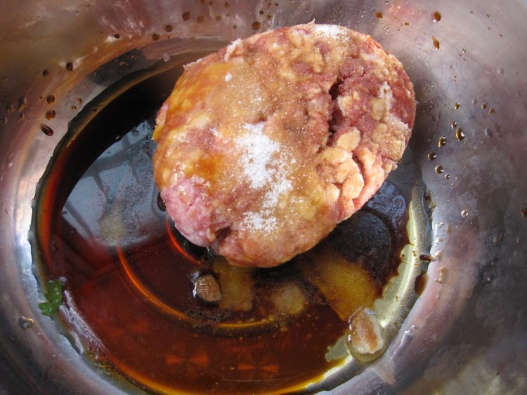 芹菜肉蒸包步骤4
