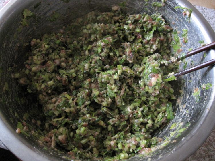 芹菜肉蒸包步骤7