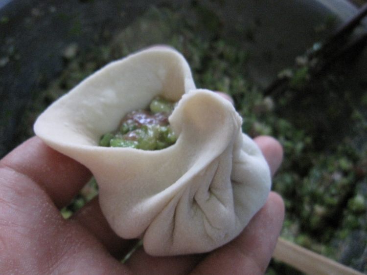 芹菜肉蒸包步骤12