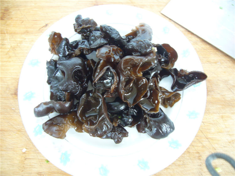 鸡蛋杂蔬包子步骤7