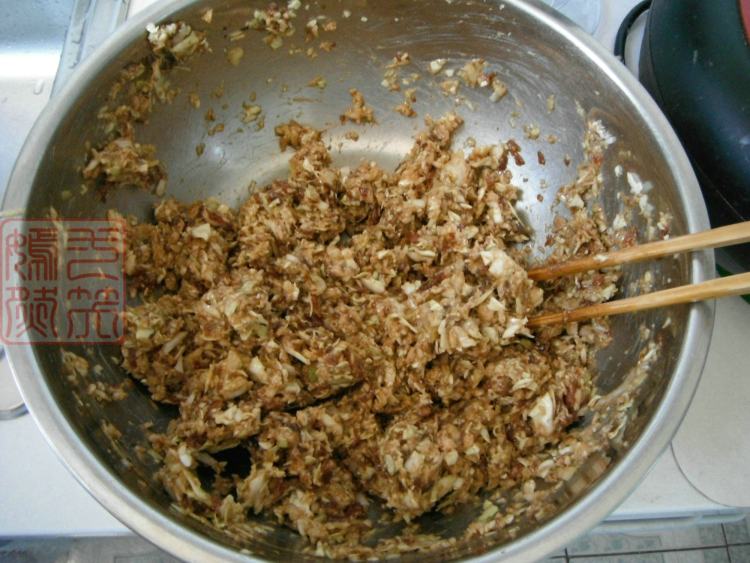 猪肉圆白菜包子步骤5