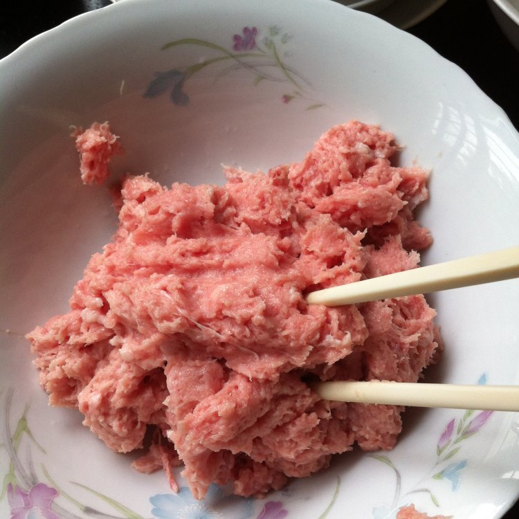 芹香猪肉柳叶包步骤6