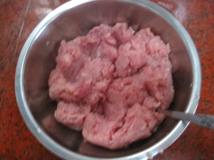 白萝卜猪肉馅包子步骤1