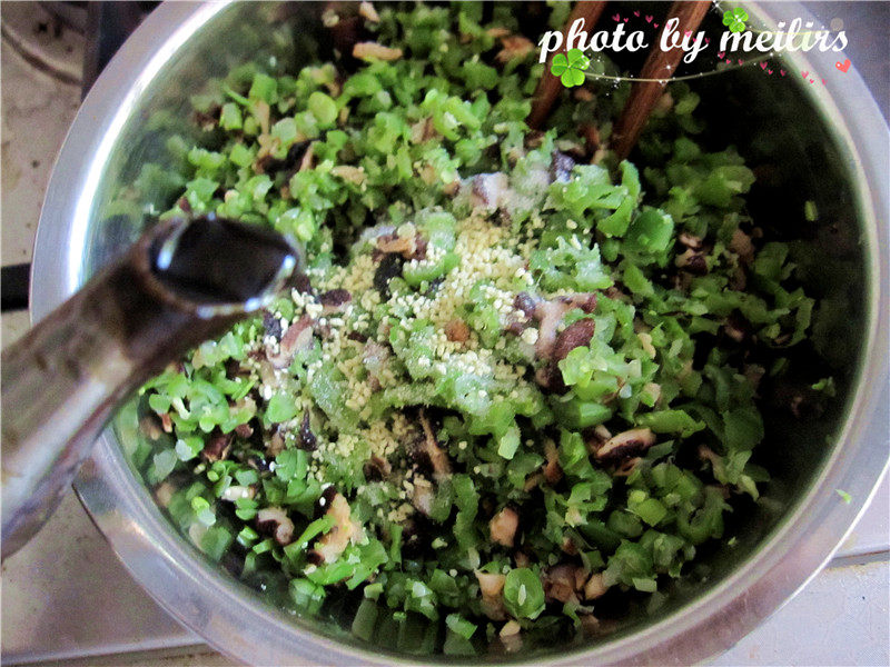 香菇豆角素包步骤12