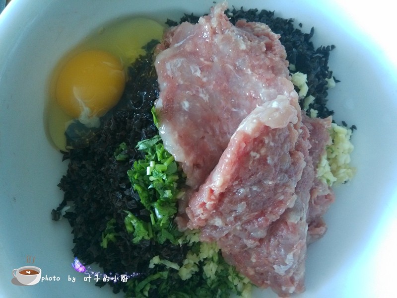 木耳白菜猪肉包子步骤8
