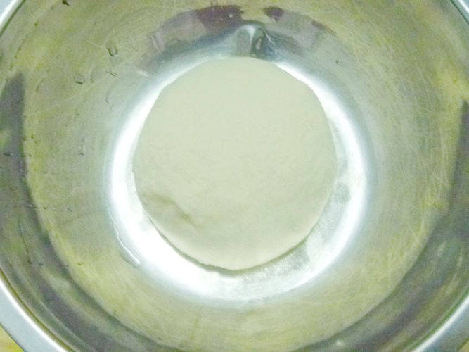 韭菜鸡蛋大包步骤1