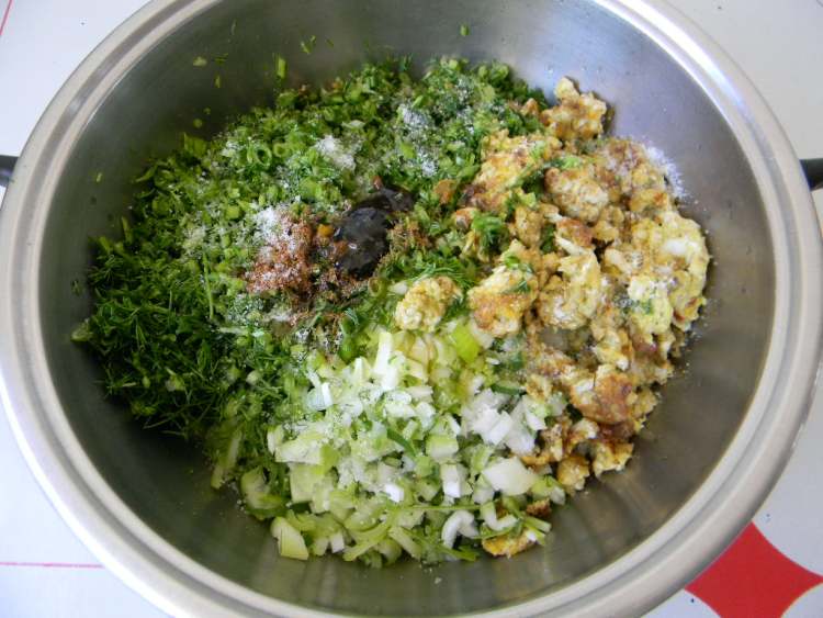 茴香鸡蛋发面包子步骤7
