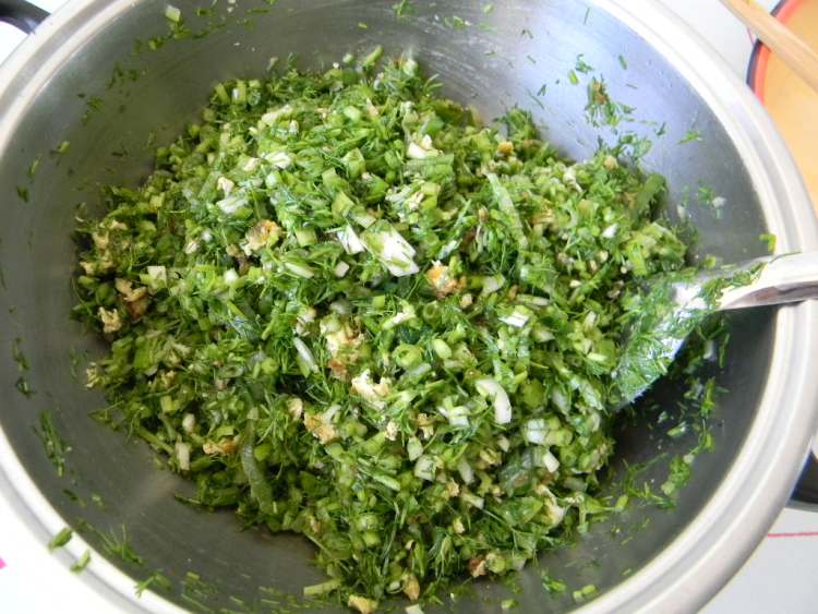 茴香鸡蛋发面包子步骤8