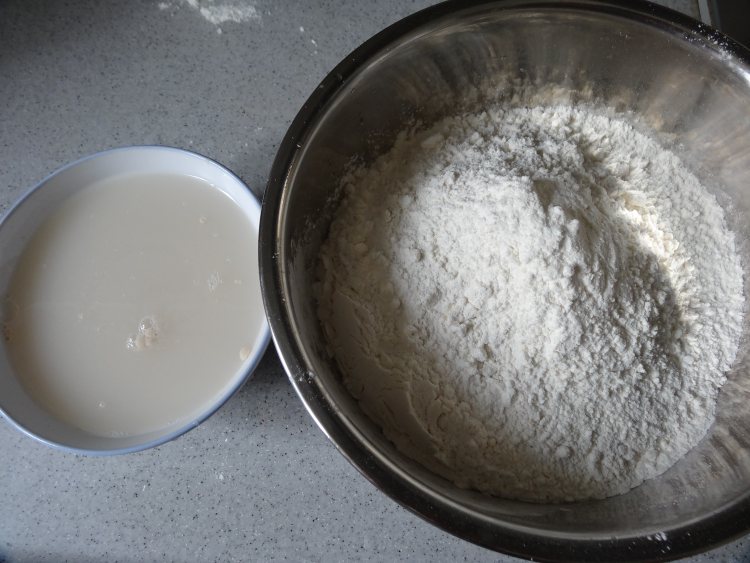 白菜肉包步骤1