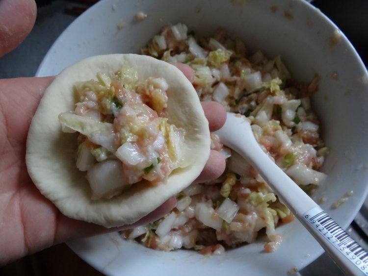 白菜肉包步骤14
