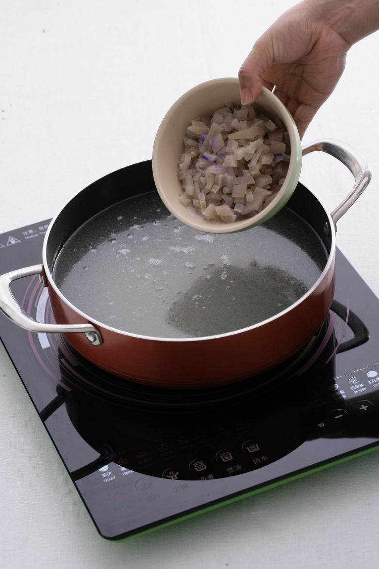 舌尖2美食 鲜虾灌汤包步骤3