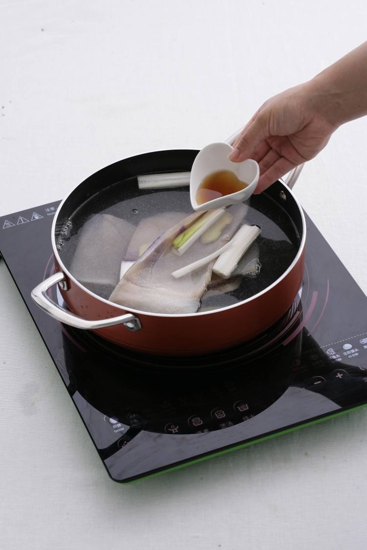 舌尖2美食 鲜虾灌汤包步骤2