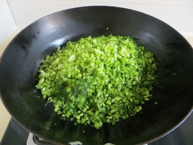 茴香熟肉包子步骤1
