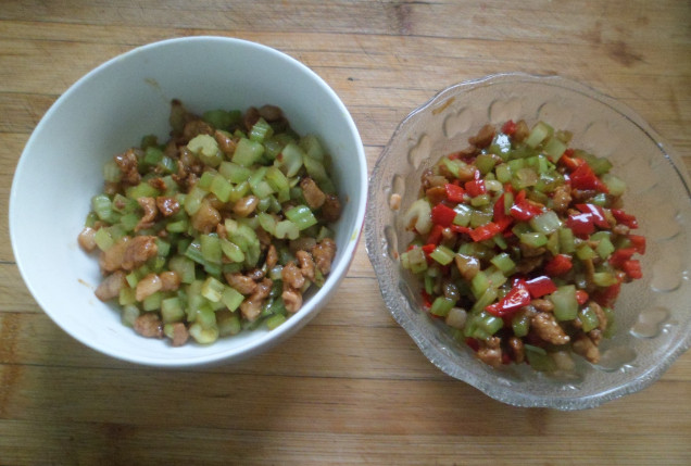 芹菜猪肉丁包子步骤6