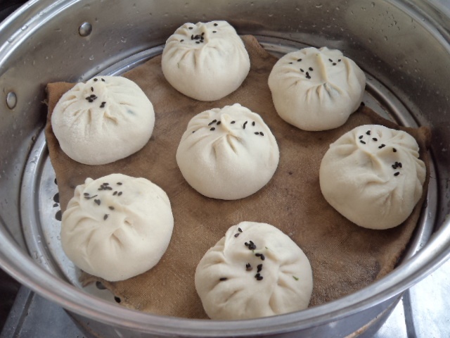 杏鲍菇鸡蛋茴香馅蒸包步骤11