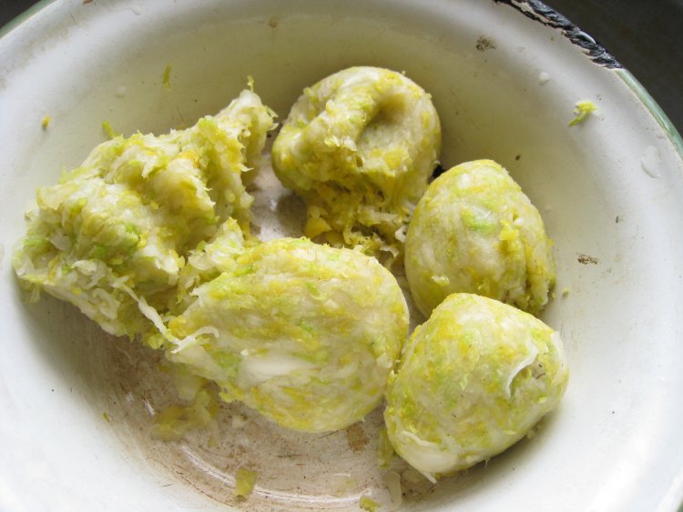 娃娃菜肉包步骤7