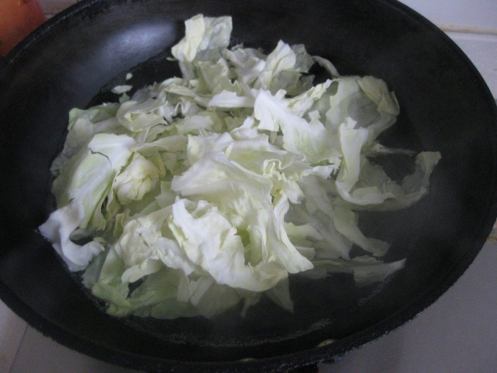 包菜鲜肉包步骤2