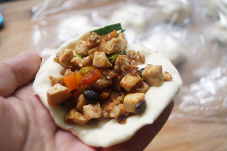 酱香南瓜豆腐大包子步骤13
