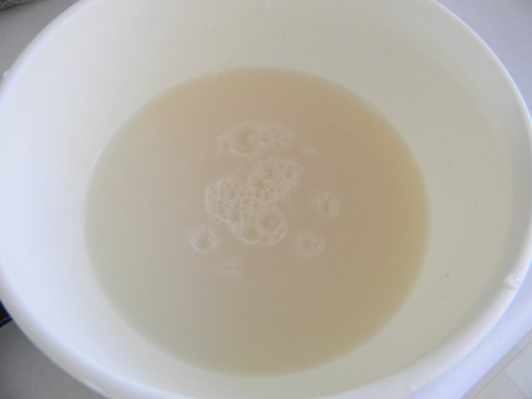 糯米粉粘豆包步骤2