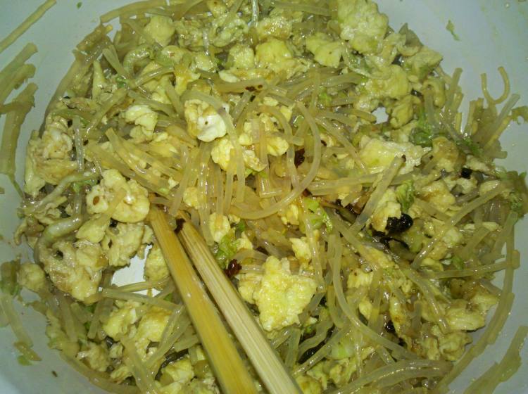 鸡蛋粉丝包步骤6
