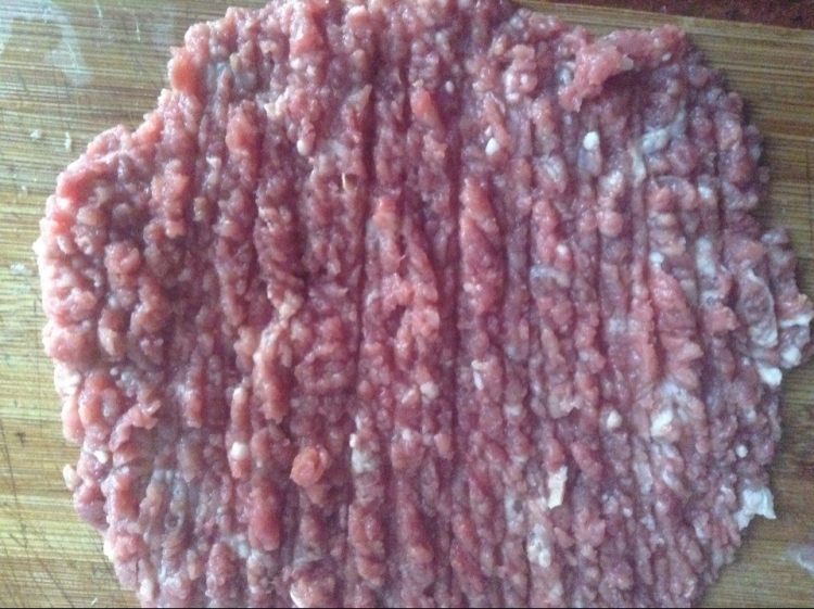 蒸羊肉大葱包子步骤3