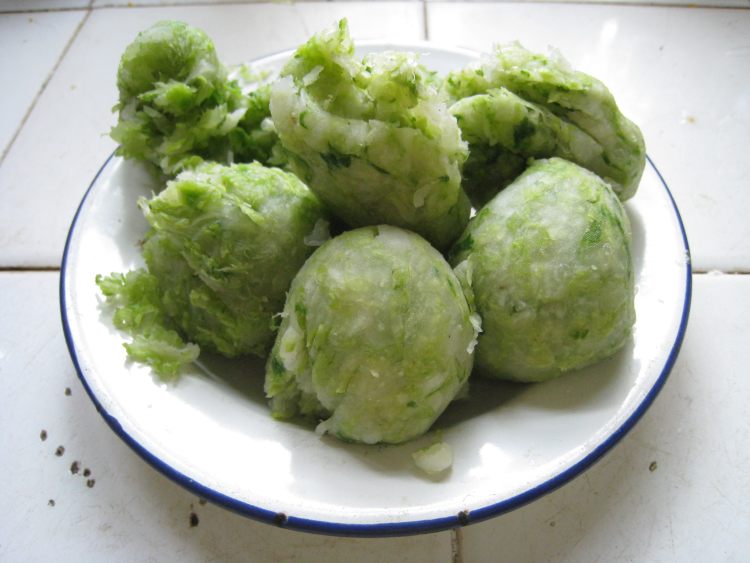 白菜粉丝肉包步骤5