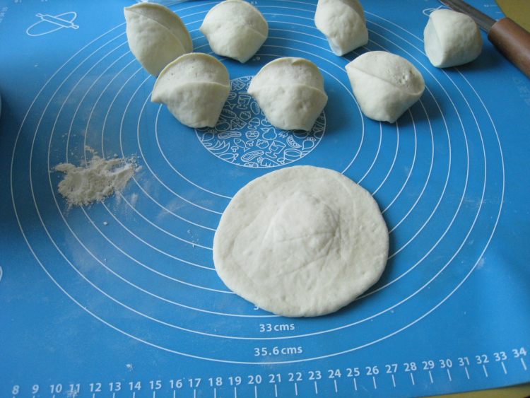 白菜粉丝肉包步骤10