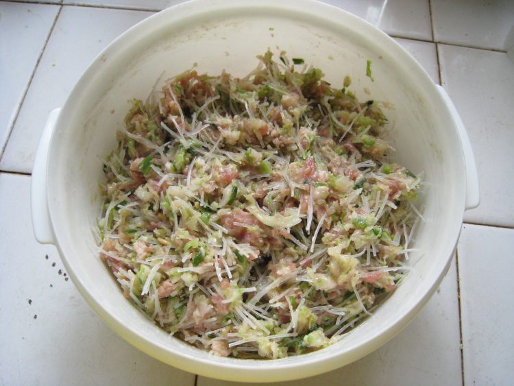 白菜粉丝肉包步骤9