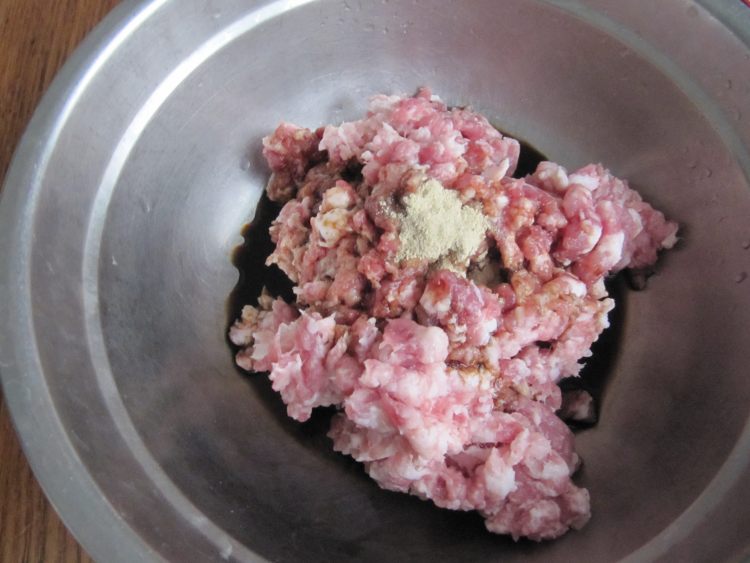 酸菜猪肉馅包子步骤5