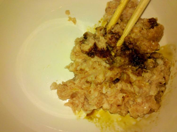 白菜猪肉包步骤2