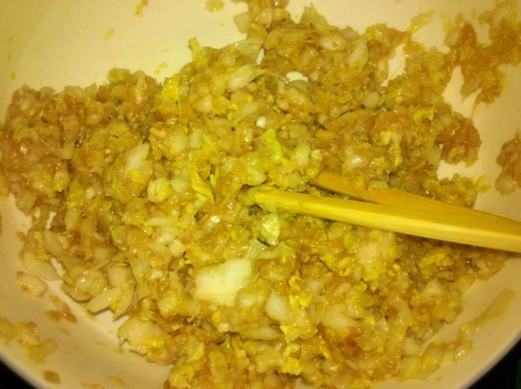 白菜猪肉包步骤5