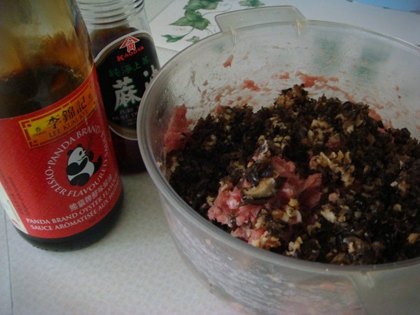 香菇木耳肉包子步骤6