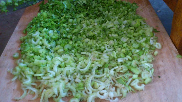 胶东芹菜牛肉大包步骤4