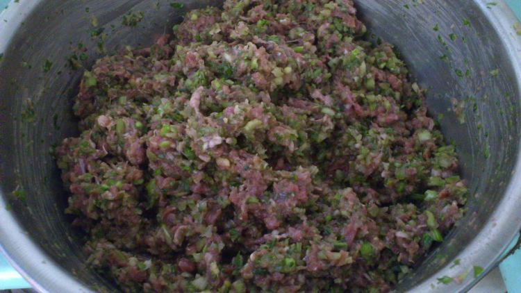 胶东芹菜牛肉大包步骤5