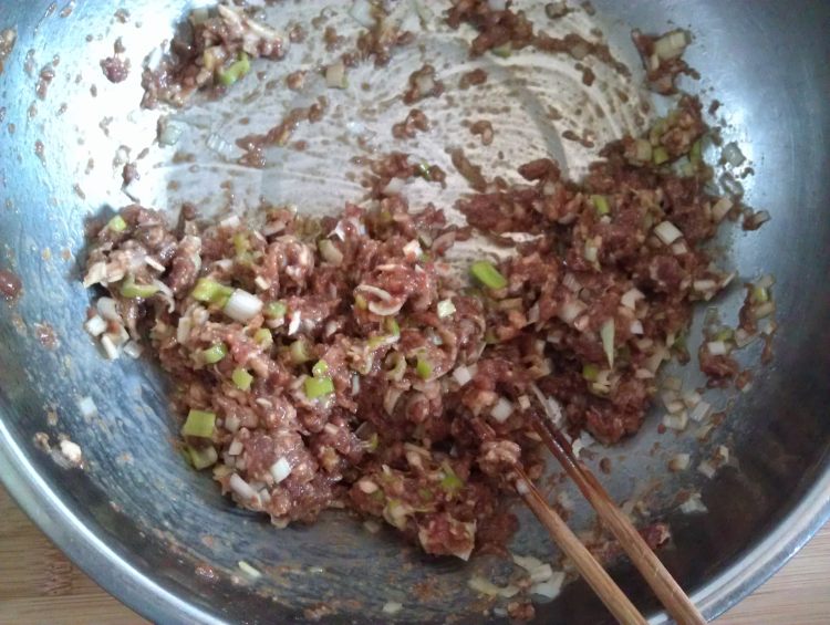 大白菜猪肉煎包步骤3