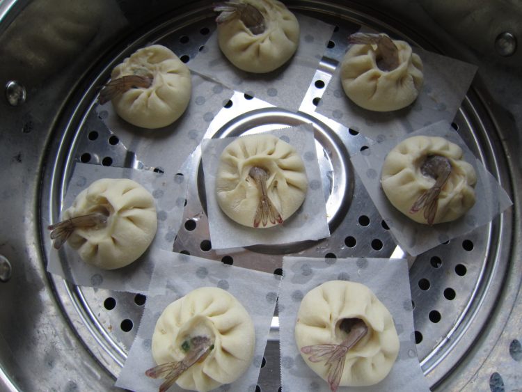 鲜虾肉包步骤11