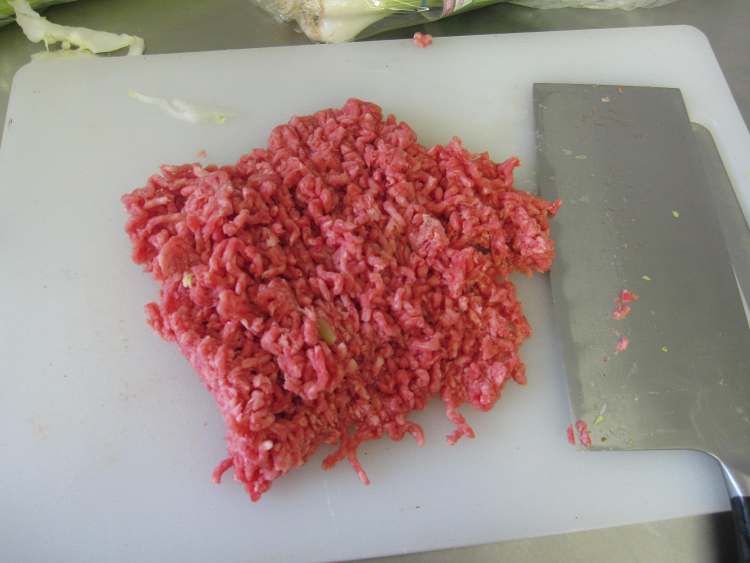 芹香胡萝卜肉包步骤6
