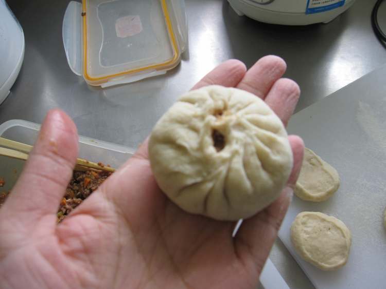 芹香胡萝卜肉包步骤14