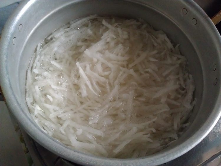 白萝卜肉包步骤8