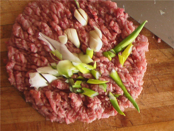 油麦菜肉馅包步骤2