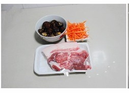 冬菇胡萝卜猪肉馅包子步骤1