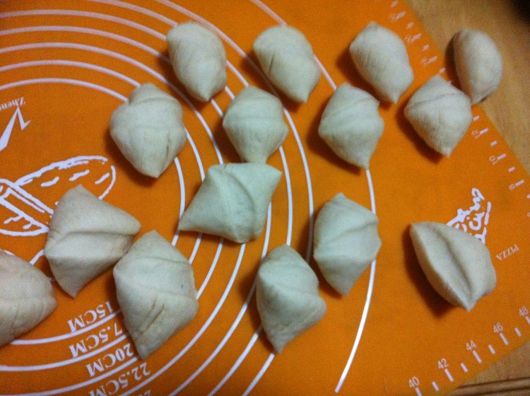 生煎小笼包步骤2