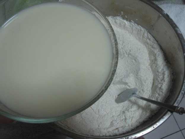 豆浆圆白菜鲜肉包步骤1