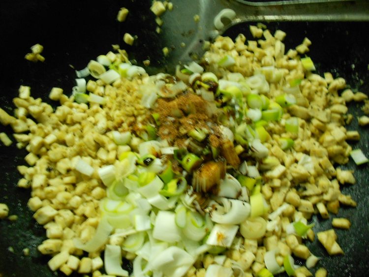 猪肉白菜豆腐包子步骤4