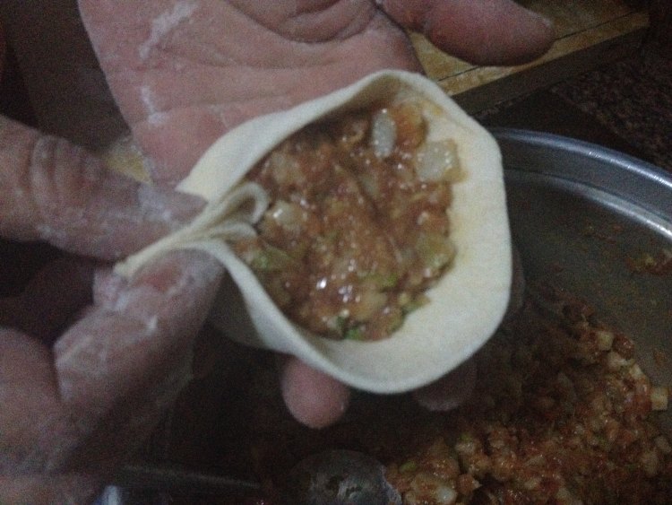 藕丁肉包子步骤13