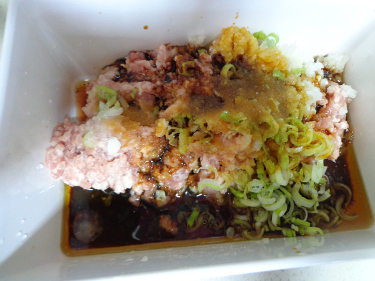 生煎菜汁大肉包步骤4