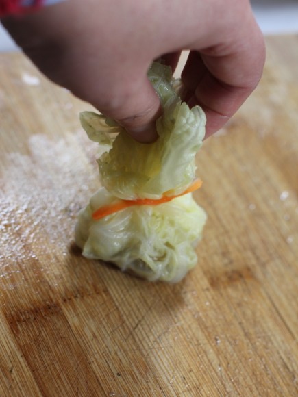 蒸白菜包步骤12